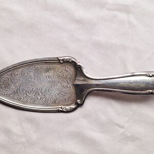 Vintage Wedding cake server with a romantic  shape